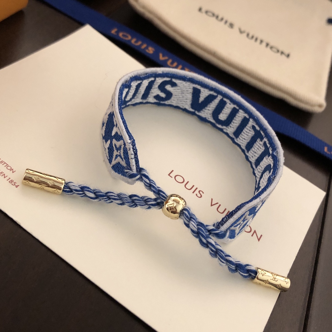 Louis Vuitton LV Buddy Bracelet M1056Z,Jewelry