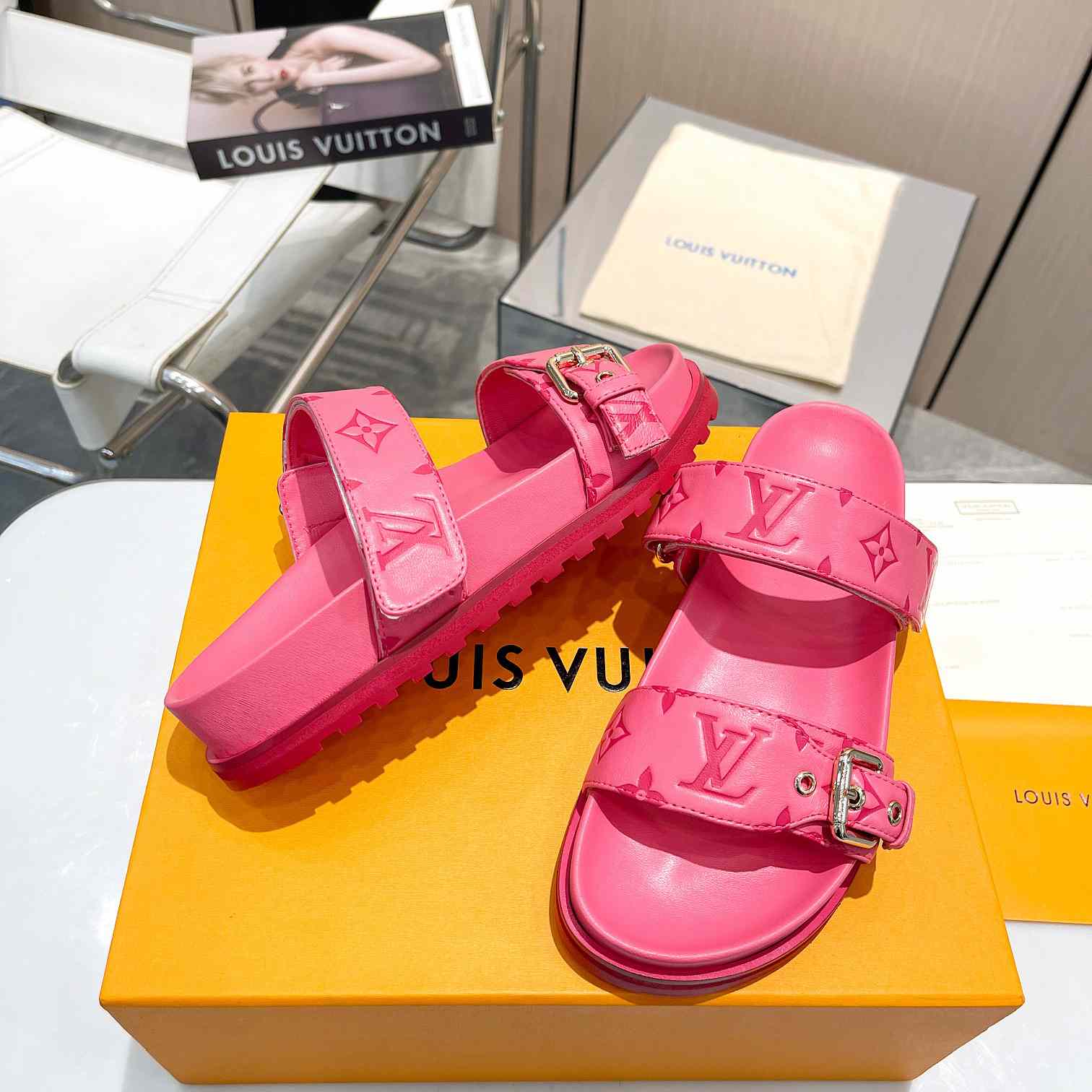 Louis Vuitton Bom Dia Flat Comfort Mule 1AB38P,Sandals & Slides