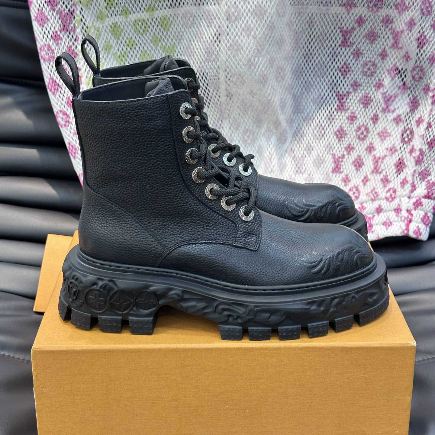 LOUIS VUITTON BAROQUE RANGER BOOT (1AB8NH) SOLD OUT